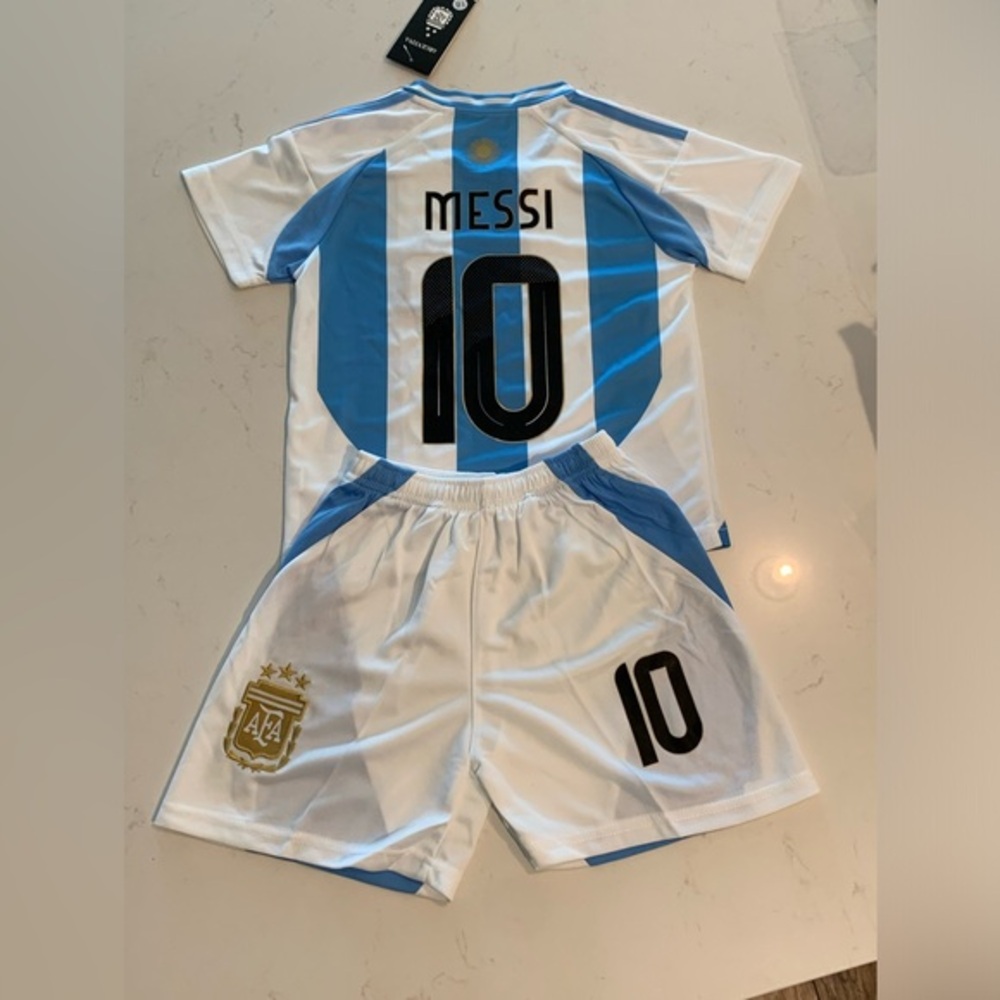 Toddler 4-5T Toddler Messi Argentina 10 Kids Jersey Kit Size 20. - Ships Today - Picture 2 of 9